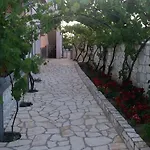 Sindi לופאר
