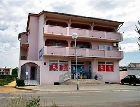 Apartment Sindi