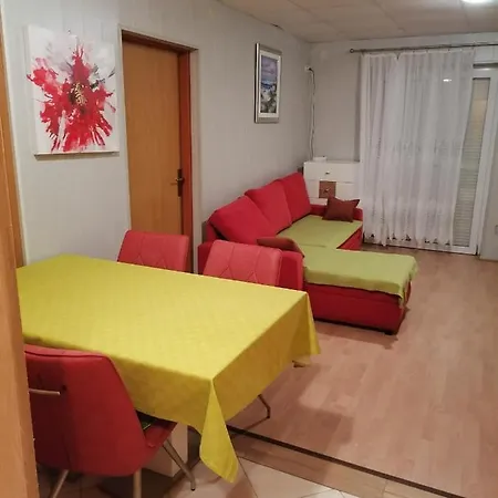 Sindi Apartamento *