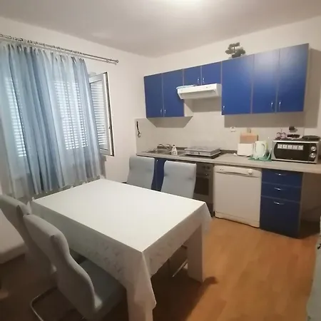 Sindi Apartment
